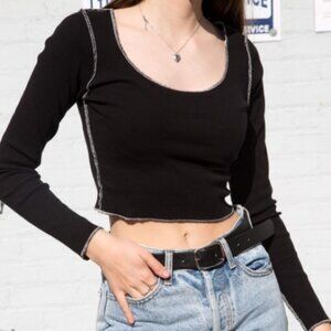 BRANDY MELVILLE - BLACK STITCHED LONG SLEEVE